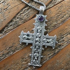 Beautiful intricate, sterling cross w/ amethyst
